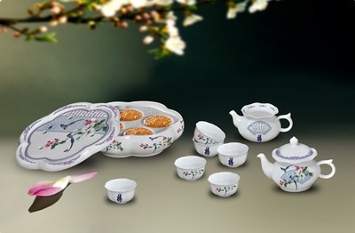 陶瓷之美 從工藝禮品到藝術(shù)收藏的全景探索